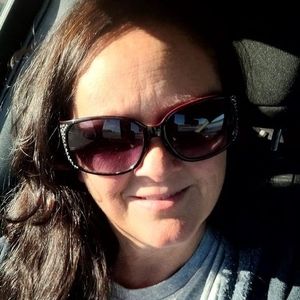 Meet your Posher, Valerie